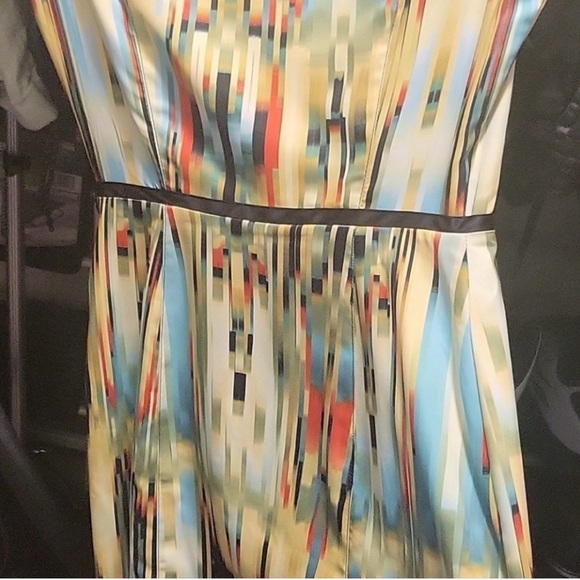 Multi color Bebe dress - Picture 2 of 3